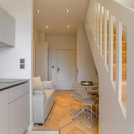 Moderne Et Chaleureux,