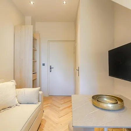 Moderne Et Chaleureux, Appartement Écully